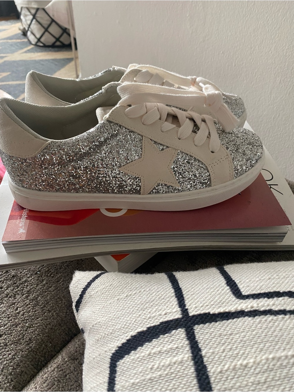 Silver Glitter Star Lace-Up Women's Sneakers